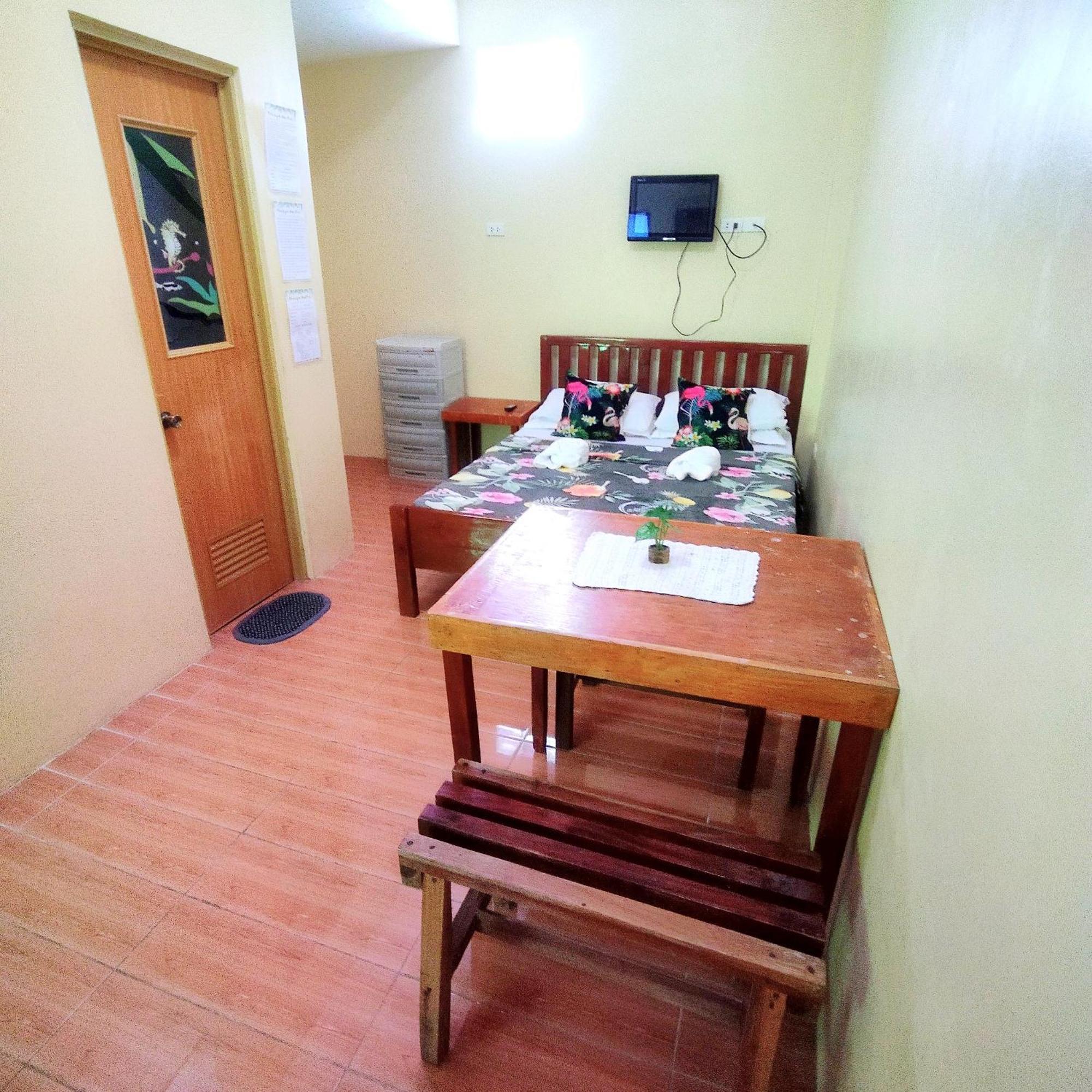 Pamujo Hostel Baclayon الغرفة الصورة